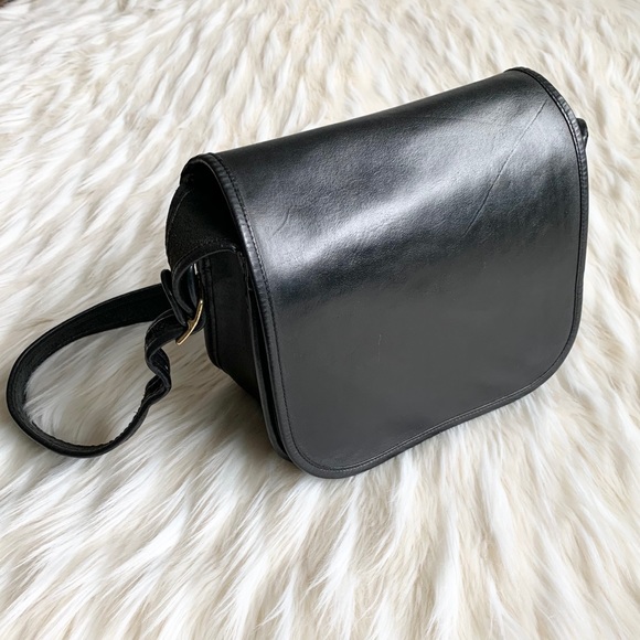 SOLD! Rare Vintage Coach Saddle Crossbody Bag - Picture 2 of 15